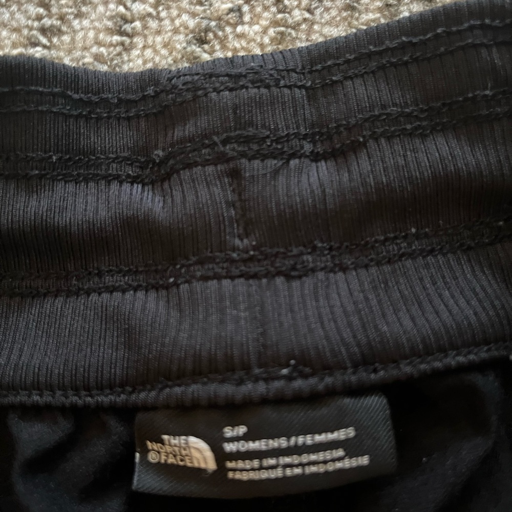 The North Face Women's Black Cropped Pants - Picture 3 of 7